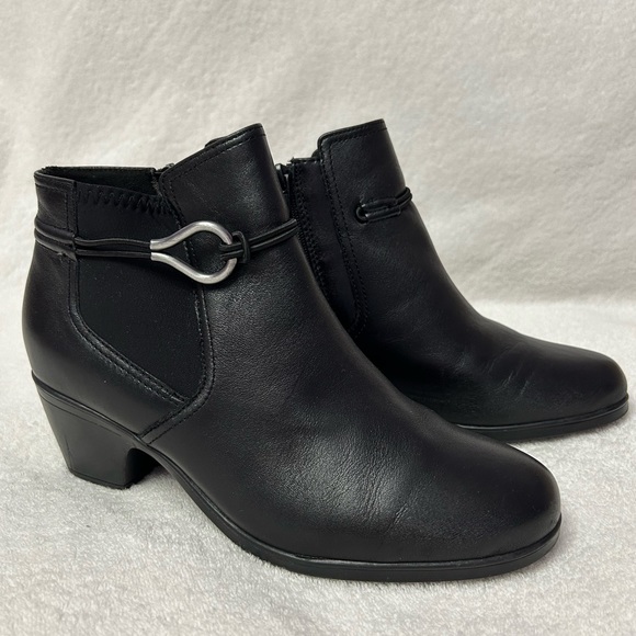 Clarks Black Women's Emily 2 Kaylie Meidum/WideAnkle Bootie Size 9M - Picture 1 of 7